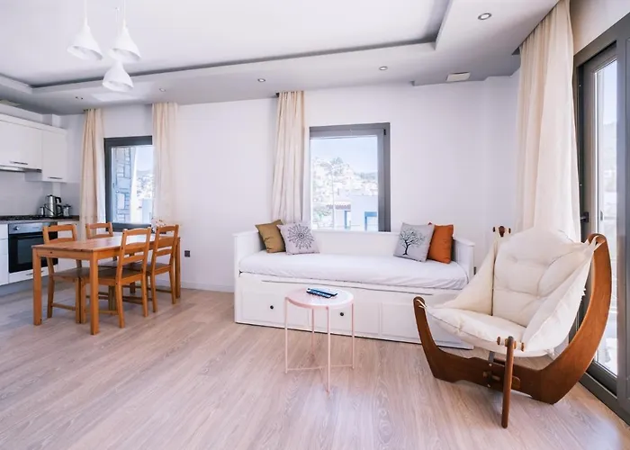 Chic Flat W Balcony 3 Min To In Apartment Bodrum